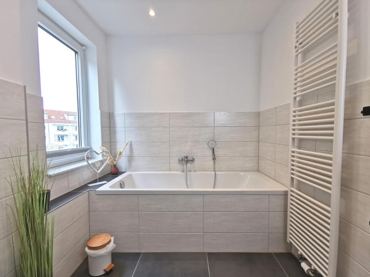 Bohnapartments Suedpark - Naehe Steigerwaldstadion - Gratis Parkplatz - Wlan - Vollausstattung Ерфурт Екстериор снимка